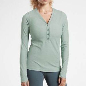 NWT Athleta Uptempo Ribbed Henley Top XS Minimalistic Grey